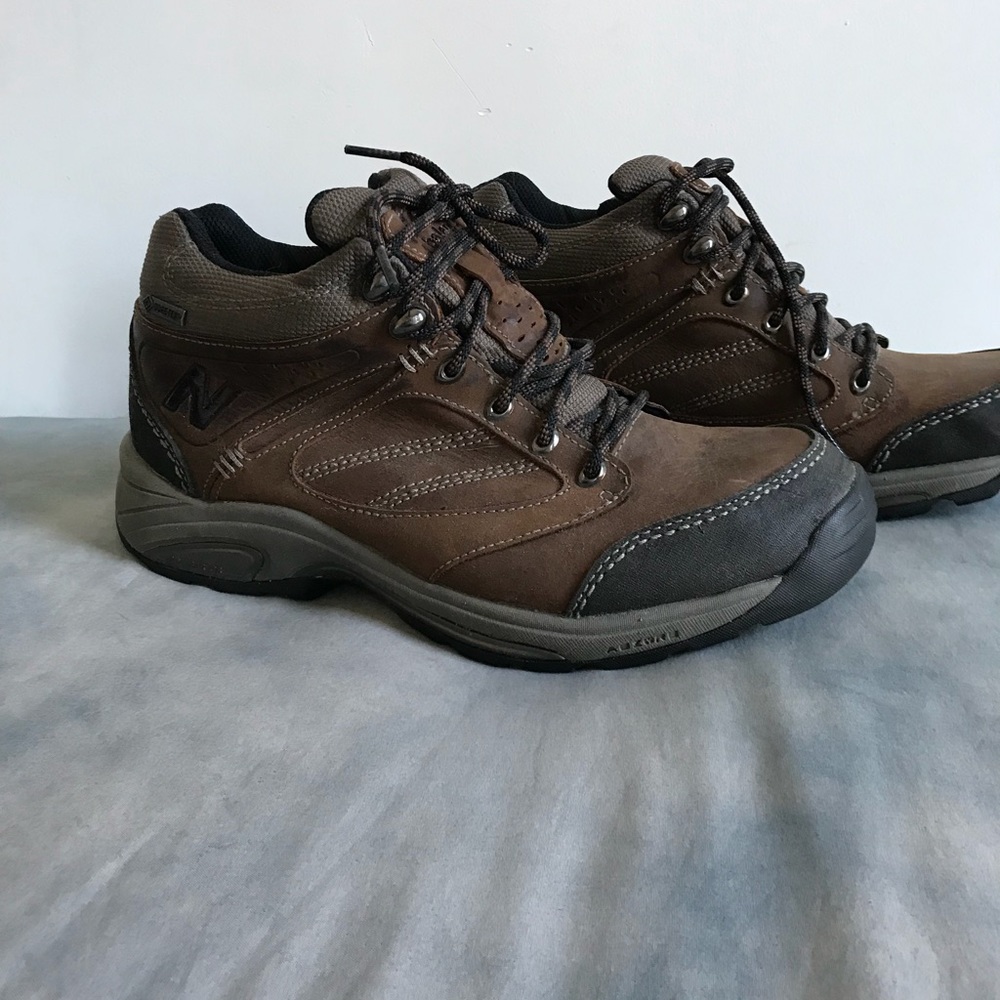 NEW BALANCE 1569 Men’s sneaker hiking shoe